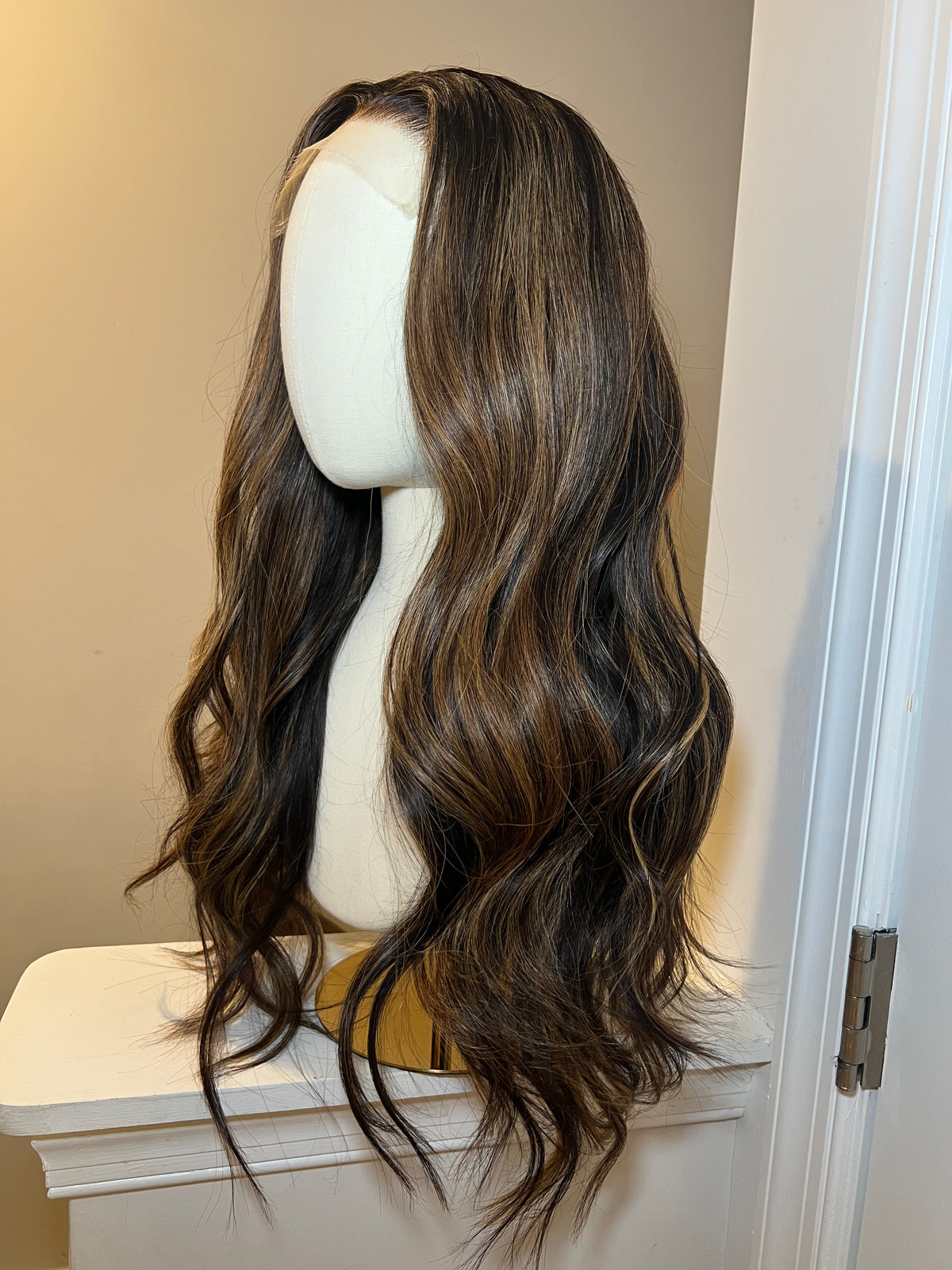 Moonstone-20" Highlighted Wig (M)