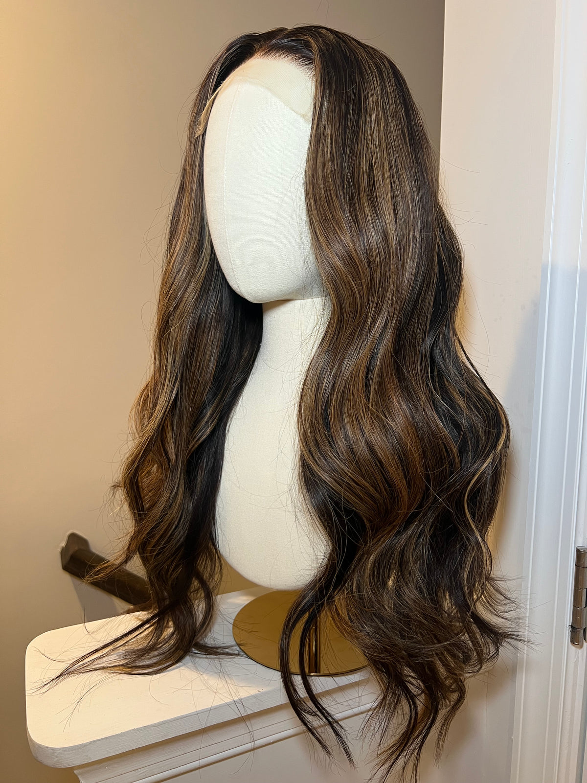 Moonstone-20" Highlighted Wig (M)